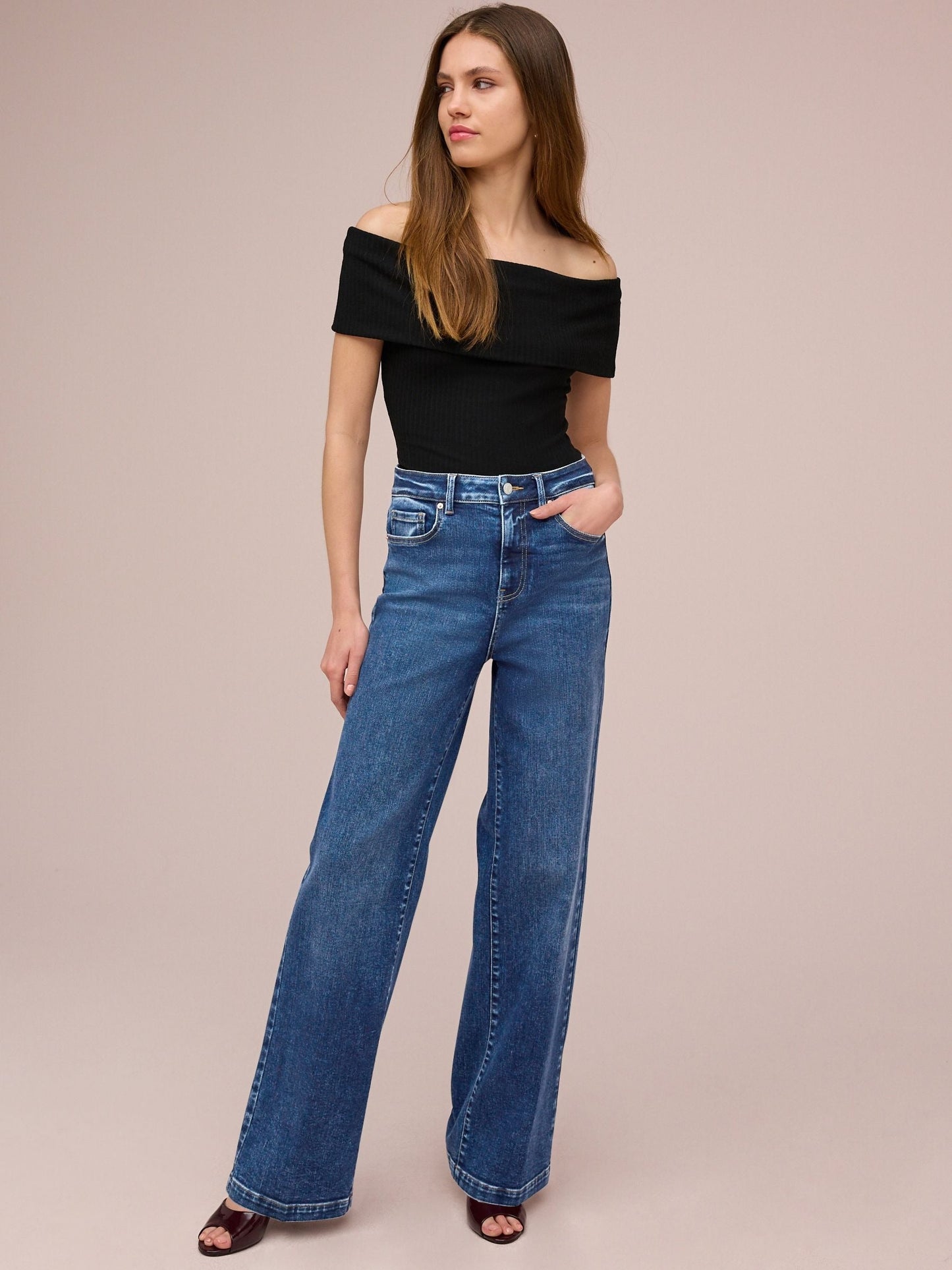 Women Dark Blue Wide Leg Jeans – Trendy High-Waist Denim for Everyday Wear in Pakistan | DENIMS