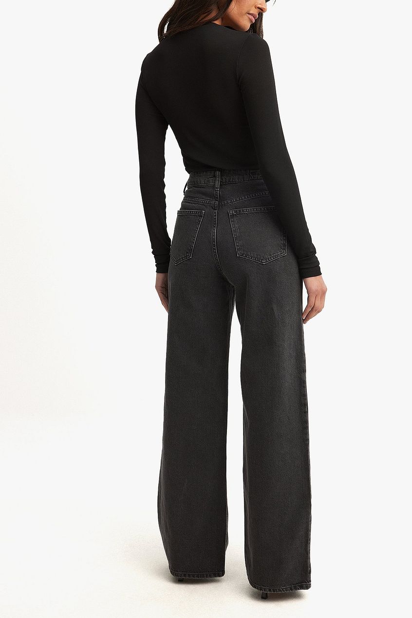 Women Wide High Waist Jeans – Flattering Wide-Leg High-Rise Denim for Pakistan | DENIMS