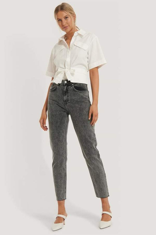 Women Skinny Fit Mid-Rise Clean Look Stretchable Jeans