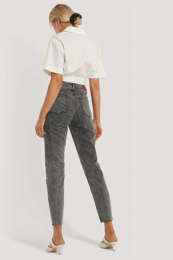 Women Skinny Fit Mid-Rise Clean Look Stretchable Jeans