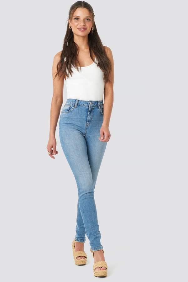 Women Mid-Rise Clean Look Stretchable Cropped Jeans