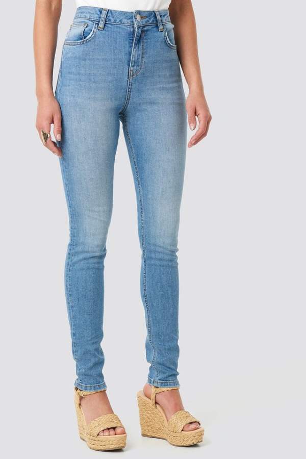 Women Mid-Rise Clean Look Stretchable Cropped Jeans