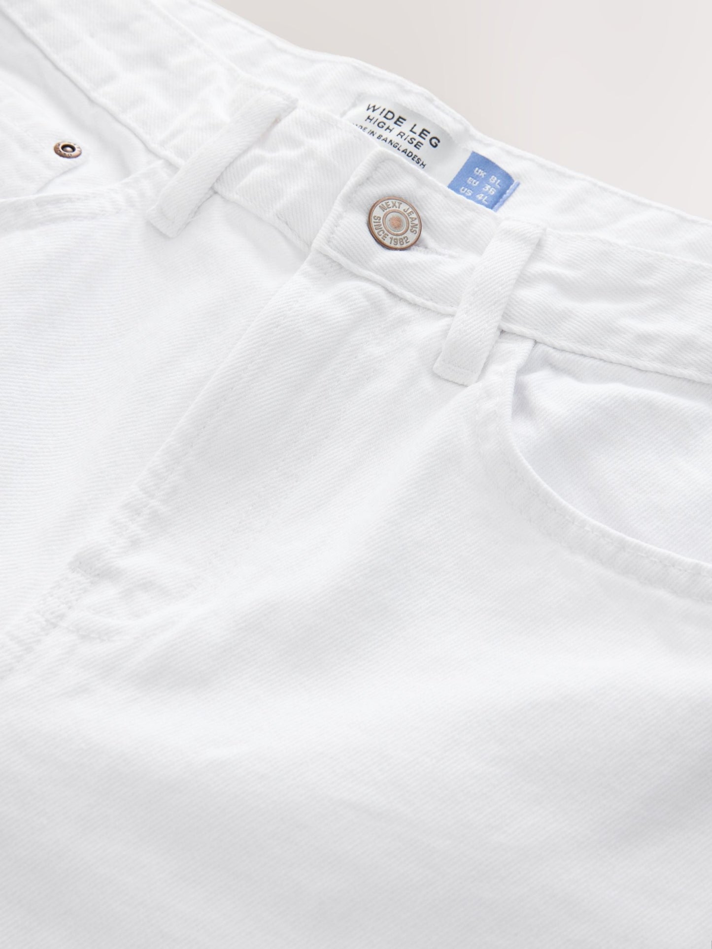 Women White Wide Leg Jeans – Elegant High Waisted Denim Pants for Stylish Outfits in Pakistan | DENIMS