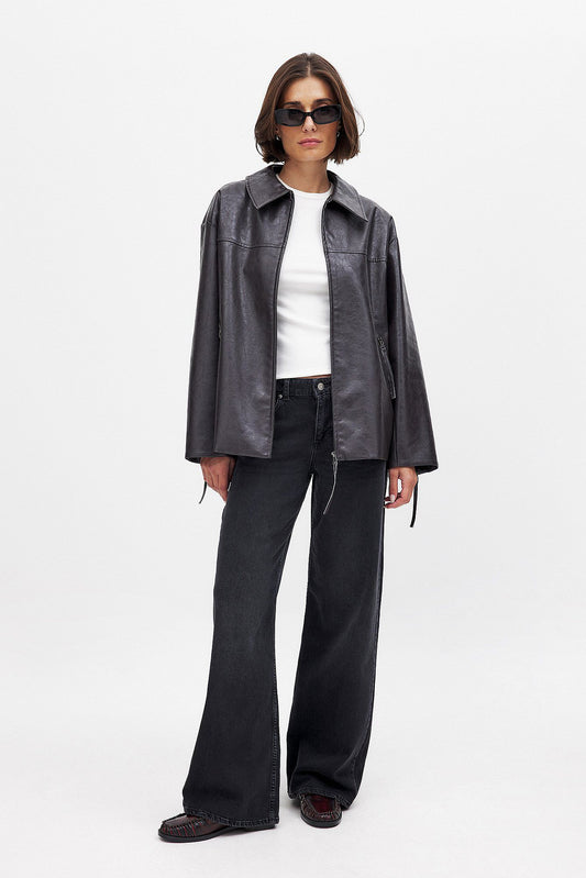 Women’s Low Waist Wide Leg Denim – Trendy Relaxed Fit Jeans for Effortless Pakistani Street Style | DENIMS