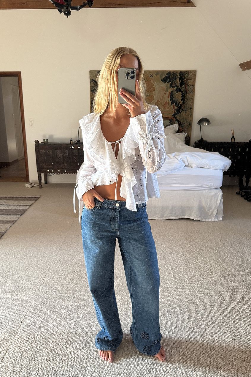 Women Flower Cut Out Mid Waist Jeans – Floral Cutout Denim, Mid-Rise Street Style | DENIMS