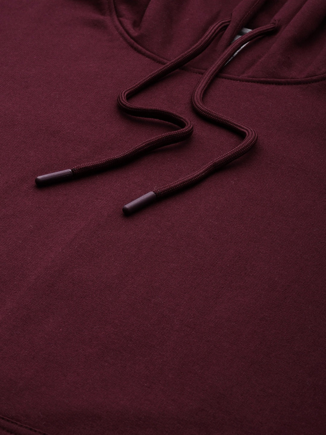 Men Burgundy Hooded Pullover Sweatshirt – Stylish Winter Wear in Pakistan