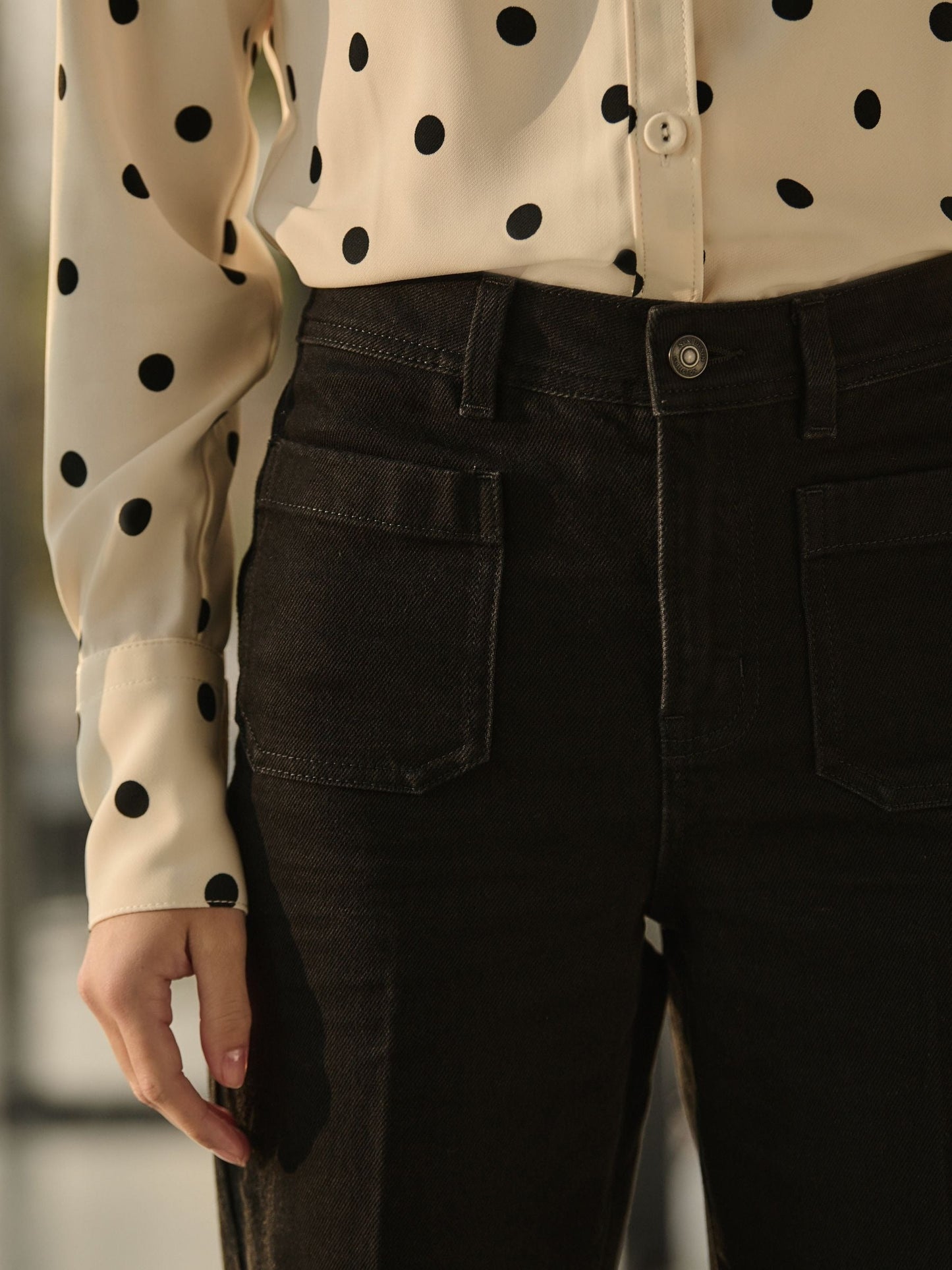 Women Black Patch Pocket Wide Leg Jeans – High Waist Loose Fit Denim Pants for Women in Pakistan | DENIMS