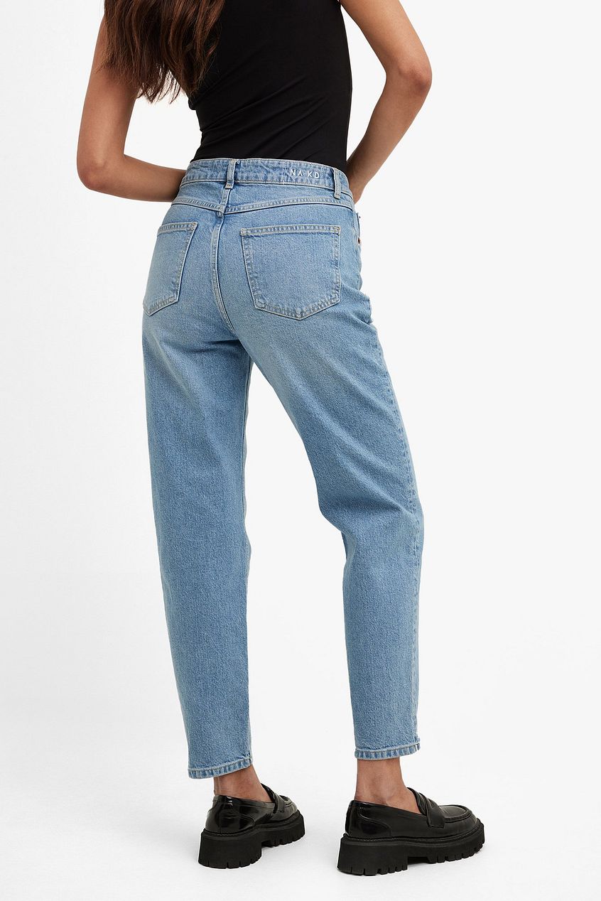 Women Mom High Waist Jeans – Comfortable High-Rise Retro Fit for Pakistan | DENIMS