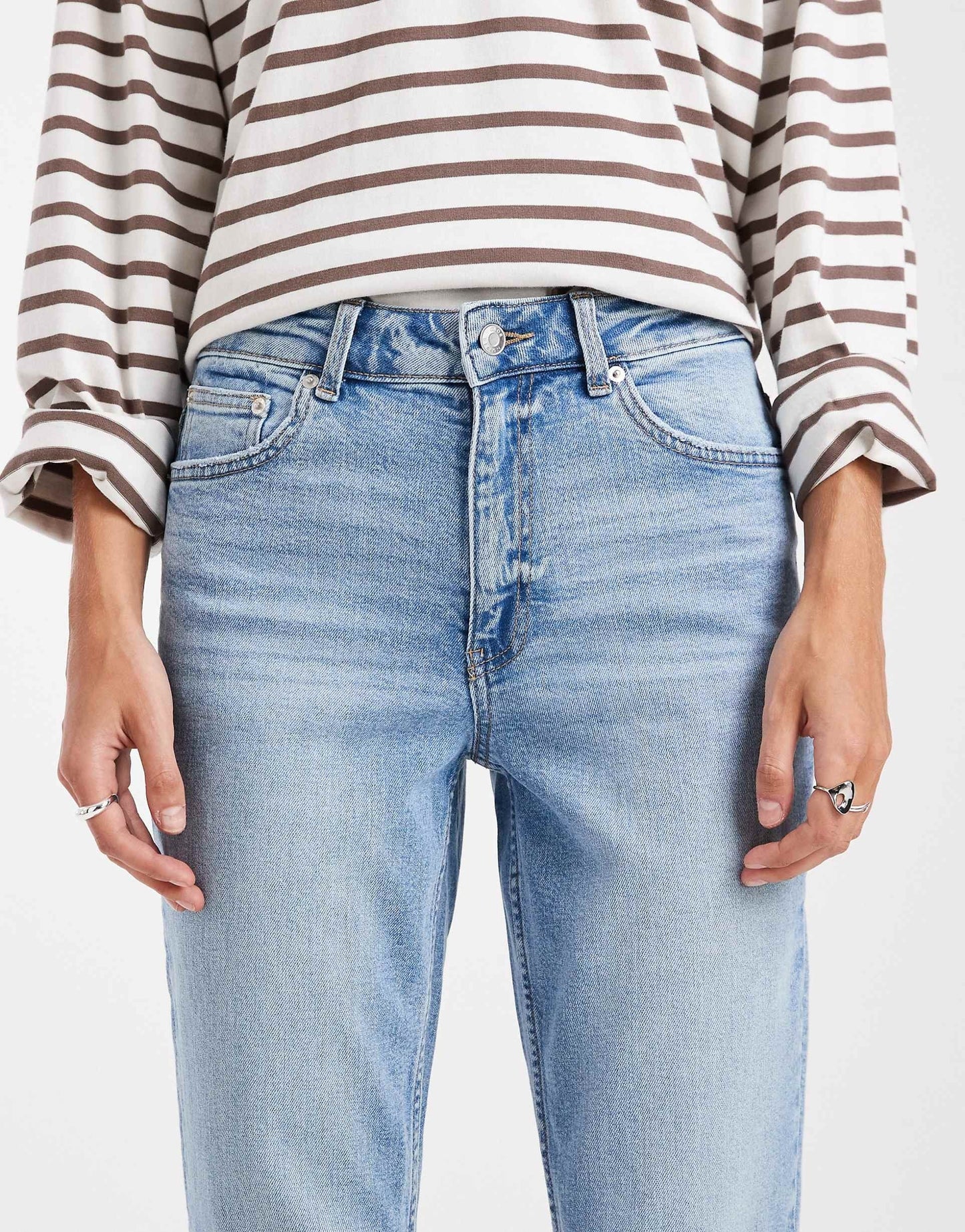 Mom Jeans in Mid Blue – High Waist Vintage Fit Denim for Women in Pakistan | DENIMS