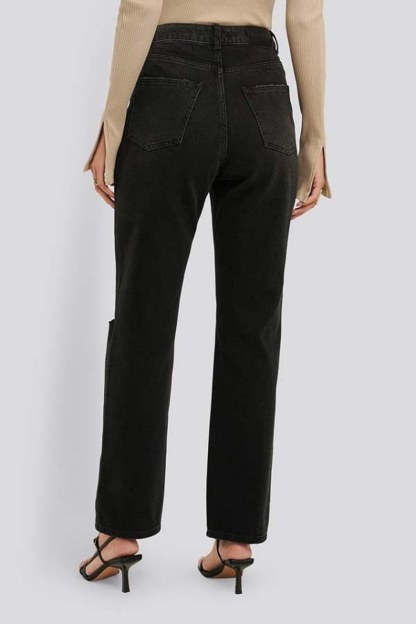 Skinny Fit Mid-Rise Clean Look Stretchable Knee Cut Jeans