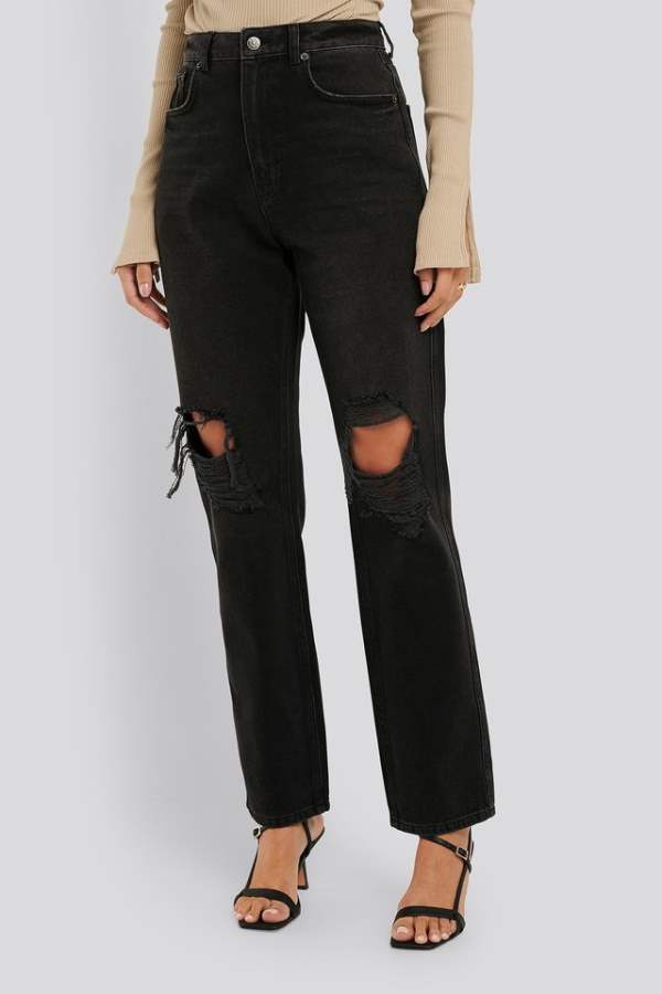 Skinny Fit Mid-Rise Clean Look Stretchable Knee Cut Jeans