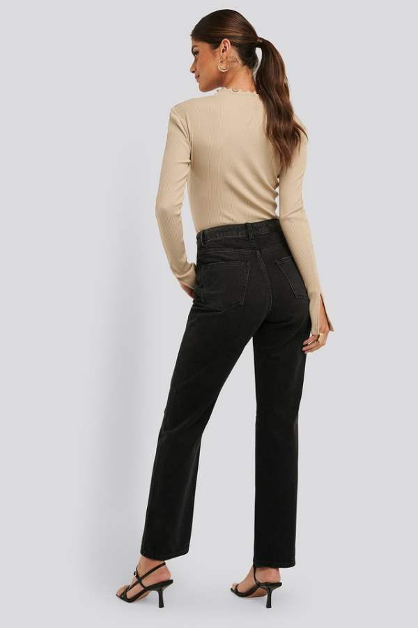 Skinny Fit Mid-Rise Clean Look Stretchable Knee Cut Jeans