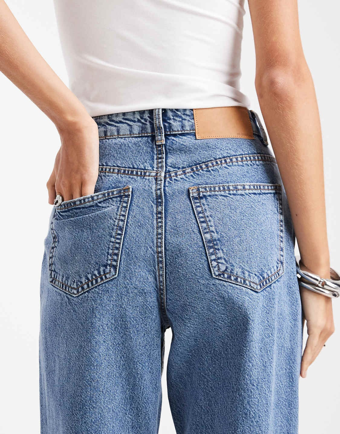 Mom Jeans in Mid Blue – High Waist Vintage Fit Denim for Women in Pakistan | DENIMS