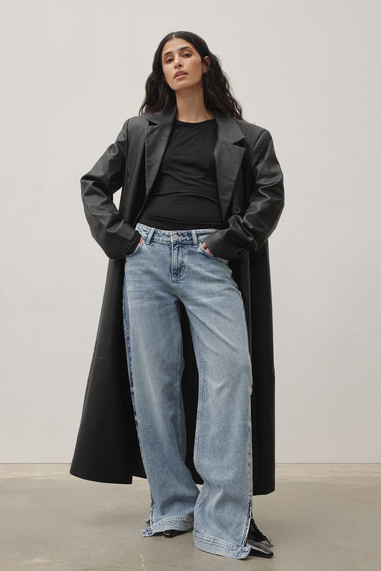 Slit Detail Denim – Trendy High-Rise Jeans with Front/Side Slits for Pakistan | DENIMS