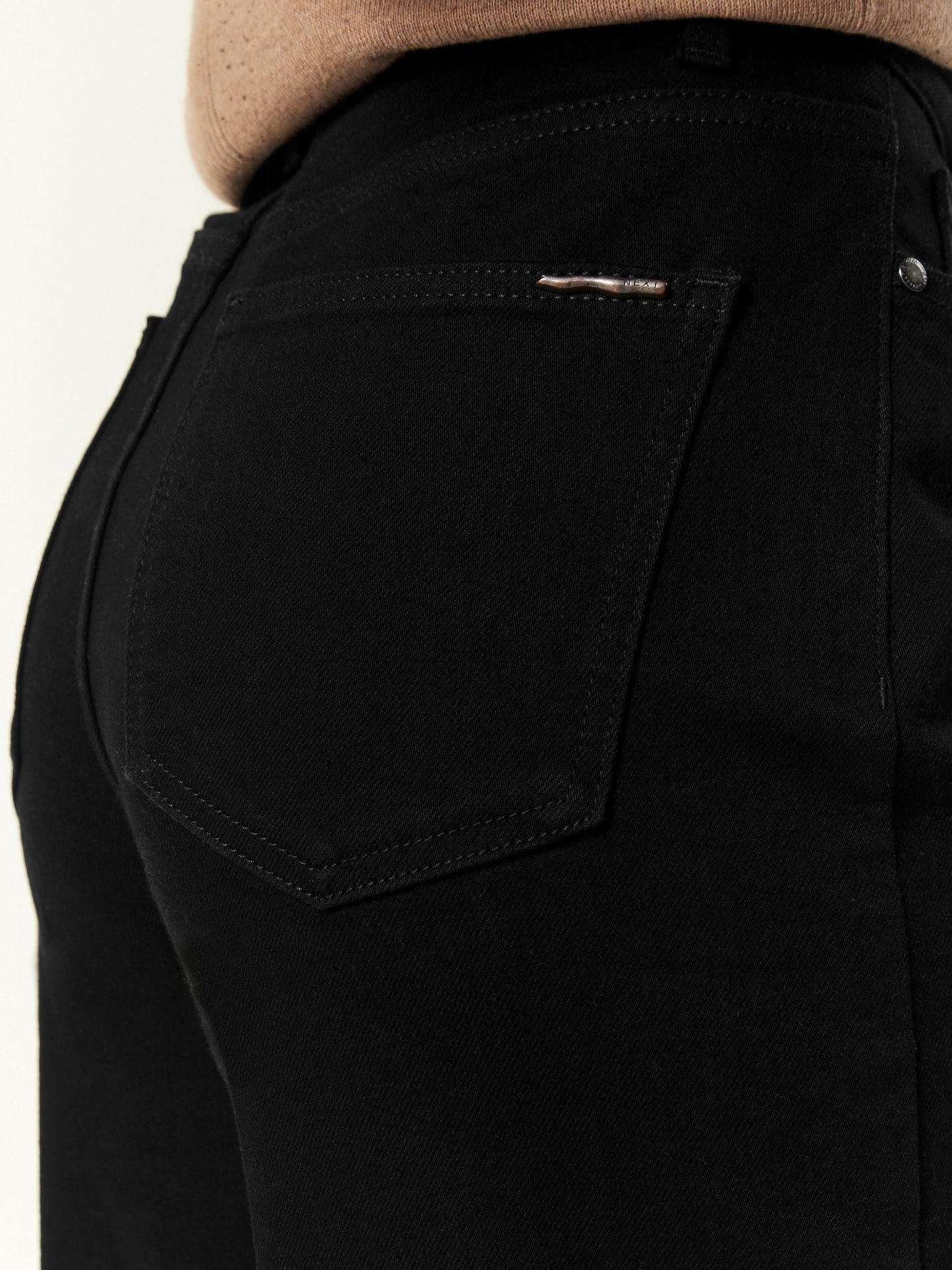 Women Black Wide Leg Jeans – High Waist Loose Fit Denim Pants for Women in Pakistan | DENIMS