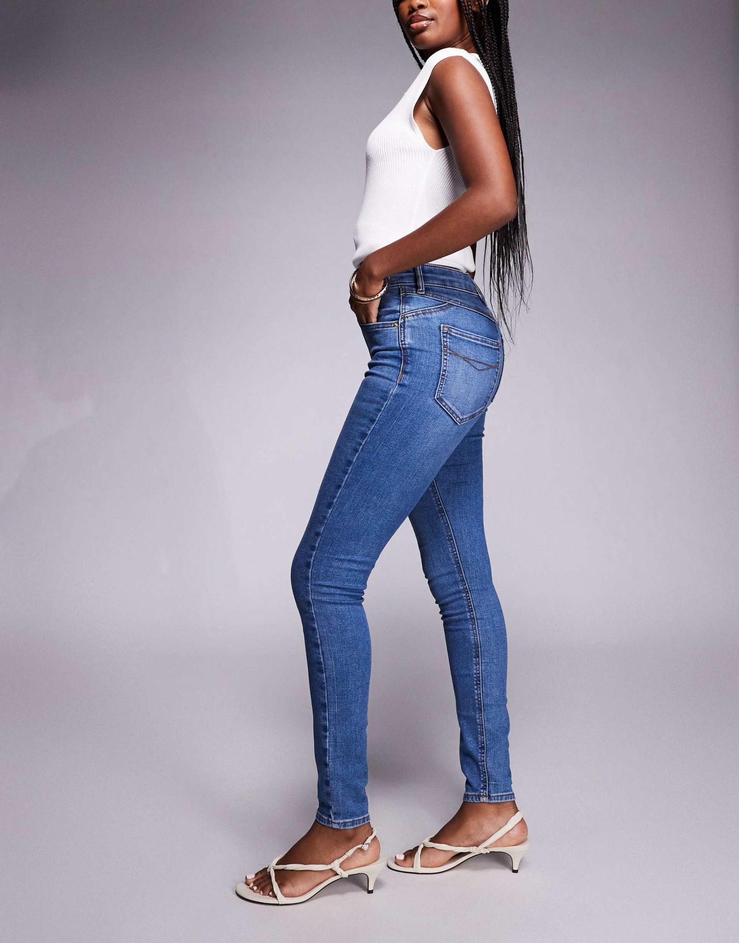 Skinny Jean in Medium Denim – Slim Fit Stretchable Jeans for Men in Pakistan | DENIMS