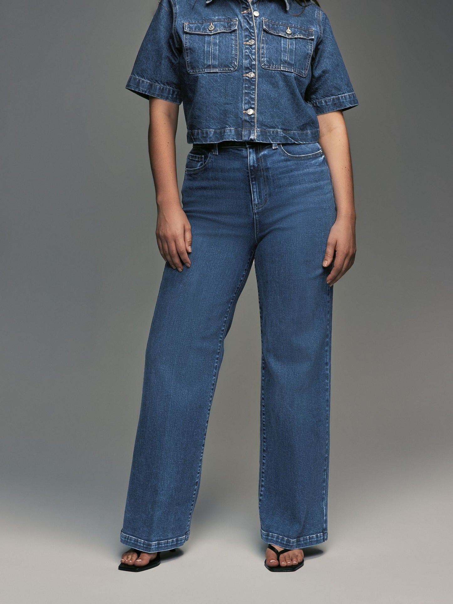 Women Dark Blue Wide Leg Hourglass Jeans – High Waist Flattering Fit Denim Pants in Pakistan | DENIMS