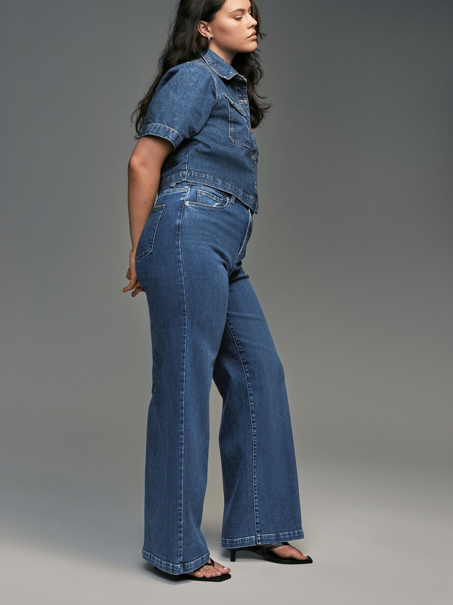 Women Dark Blue Wide Leg Hourglass Jeans – High Waist Flattering Fit Denim Pants in Pakistan | DENIMS