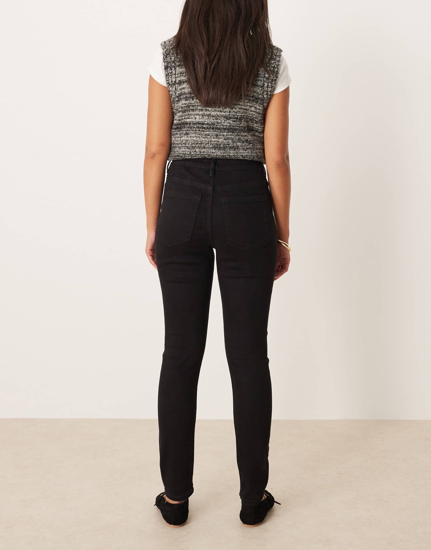 Skinny Jean in Black – Stretchable Slim Fit Denim for Men in Pakistan | DENIMS