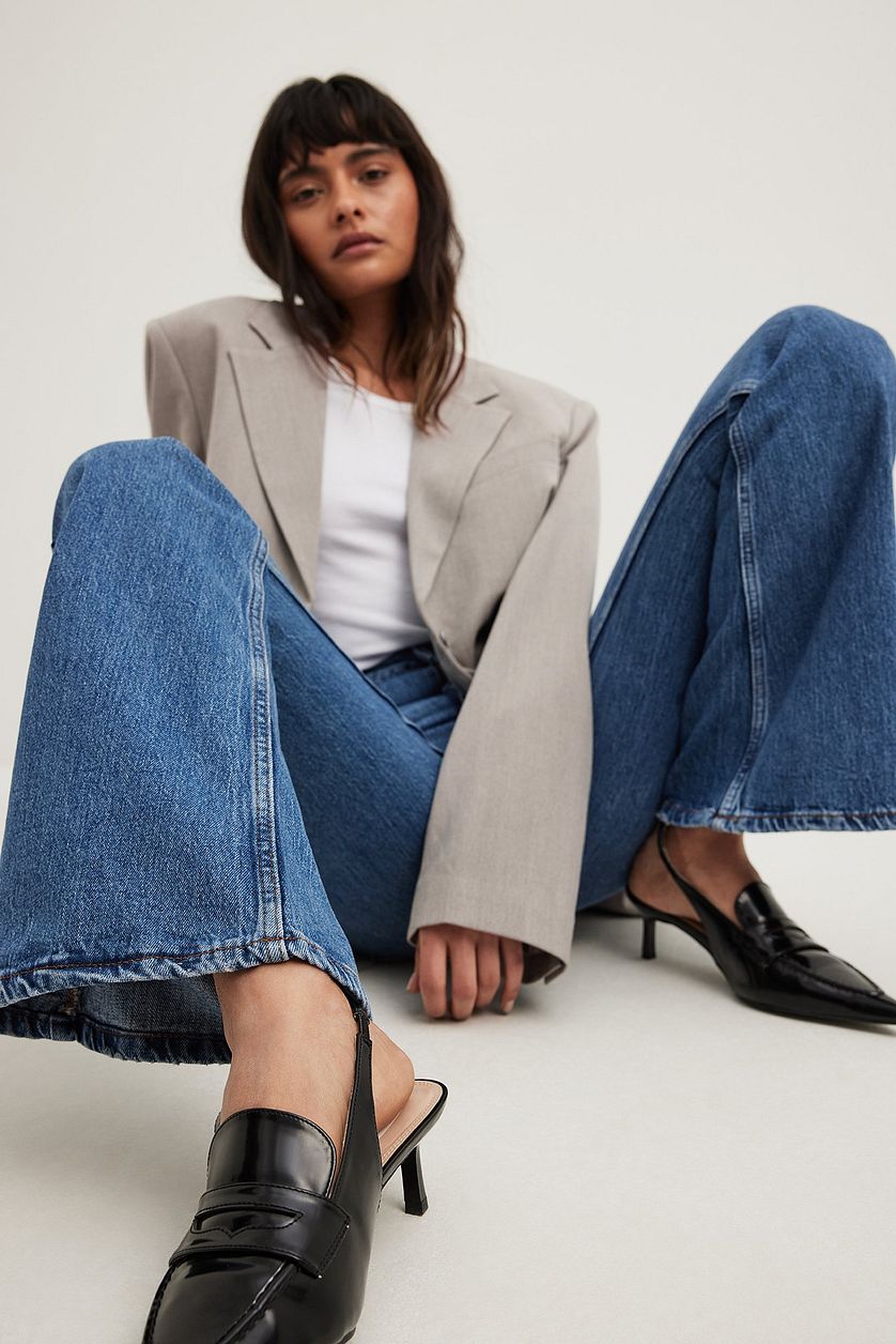 Flared High Waist Jeans - DENIMS