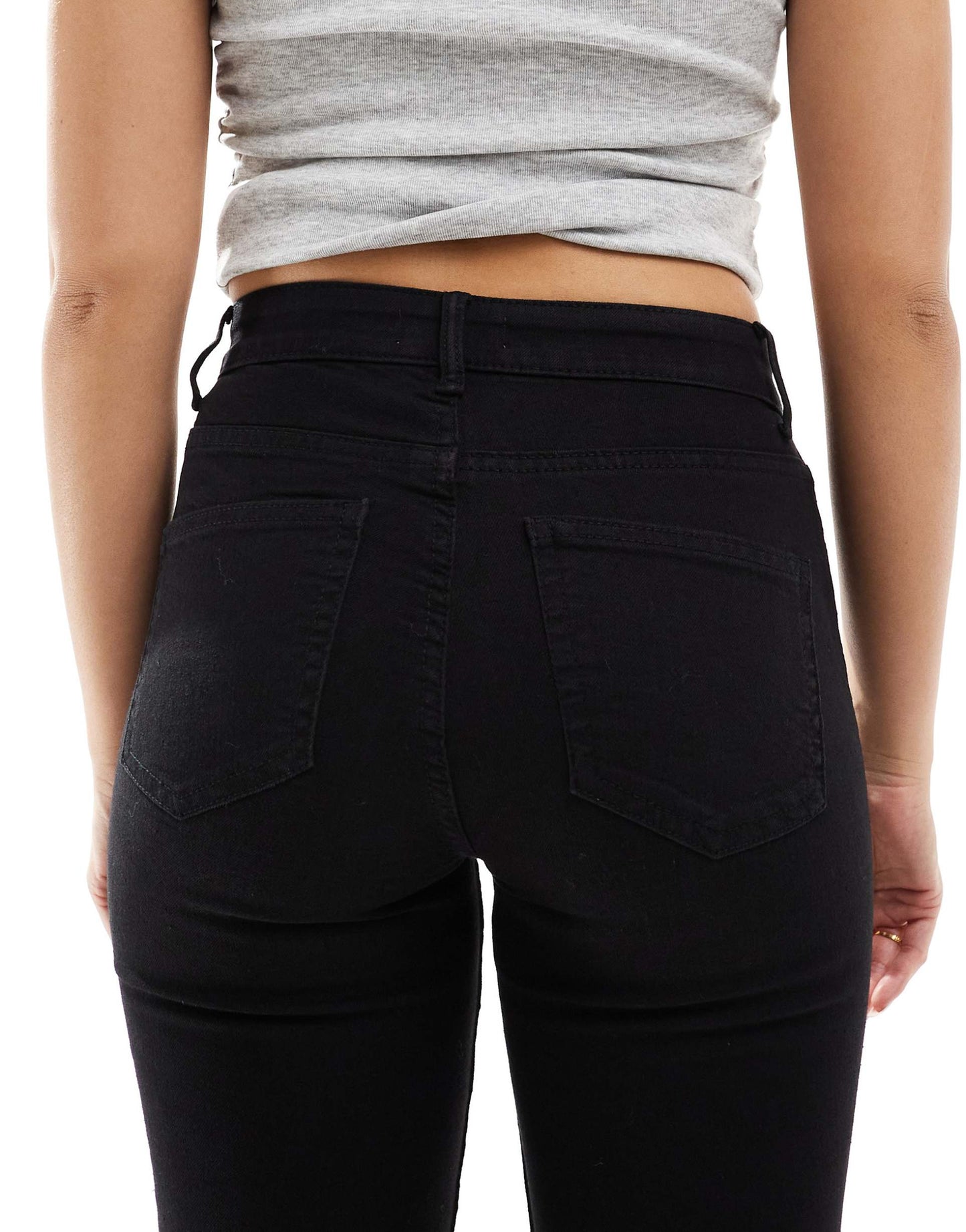 Skinny Jeans in Black – Slim Fit Stretchable Denim for Men in Pakistan | DENIMS