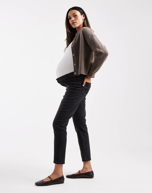 Mom Jeans in Washed Black – High-Waist Relaxed Fit Denim for Women in Pakistan | DENIMS