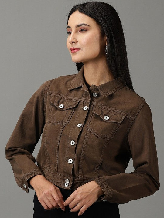 Spread Collar Crop Denim Jacket