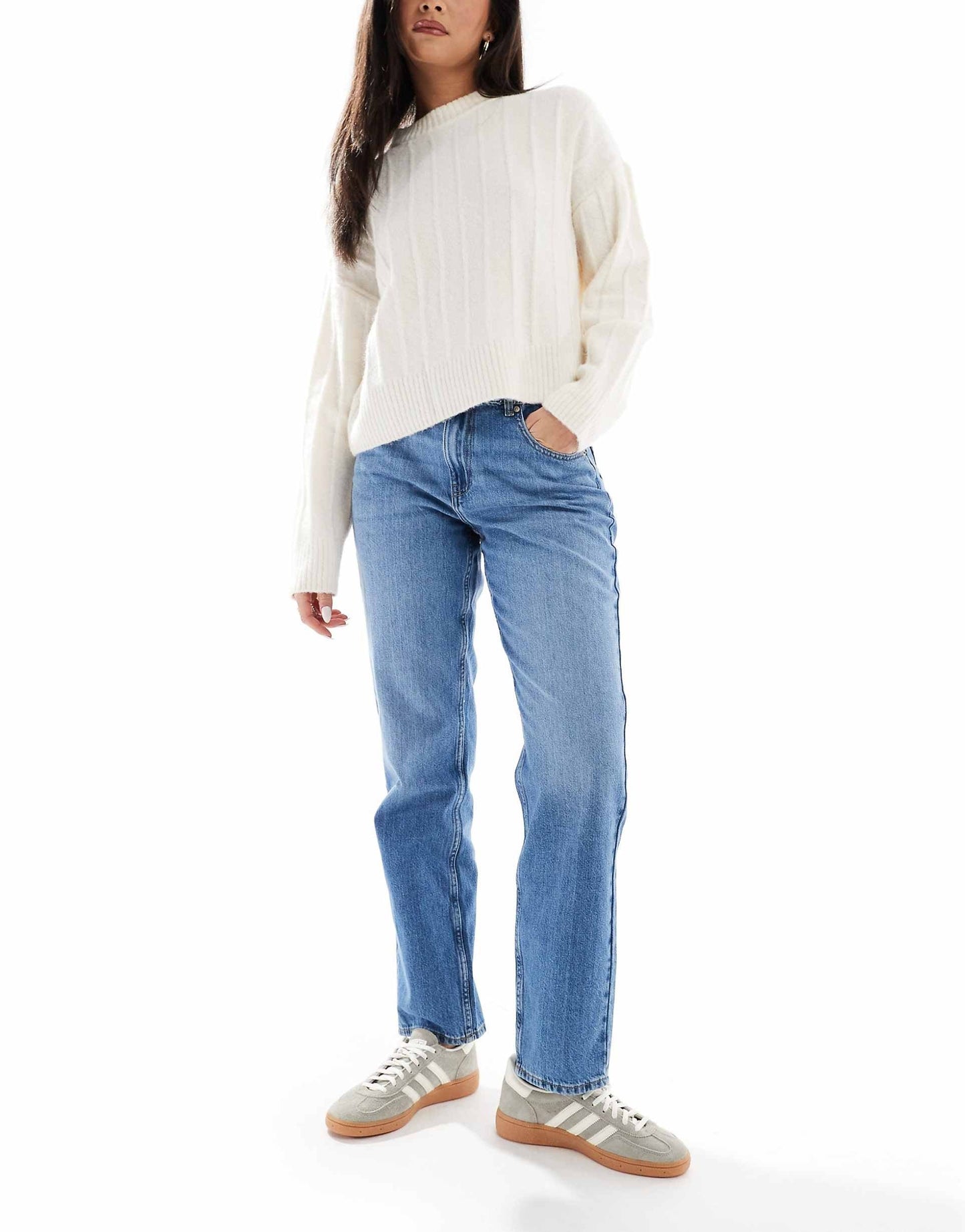 Mom Jeans in Mid Wash Blue – High-Waist Relaxed Fit Denim for Women in Pakistan | DENIMS