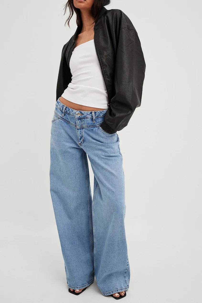Low Waist Wide Leg Jeans with Seam Details in Light Blue - Stylish & Comfortable