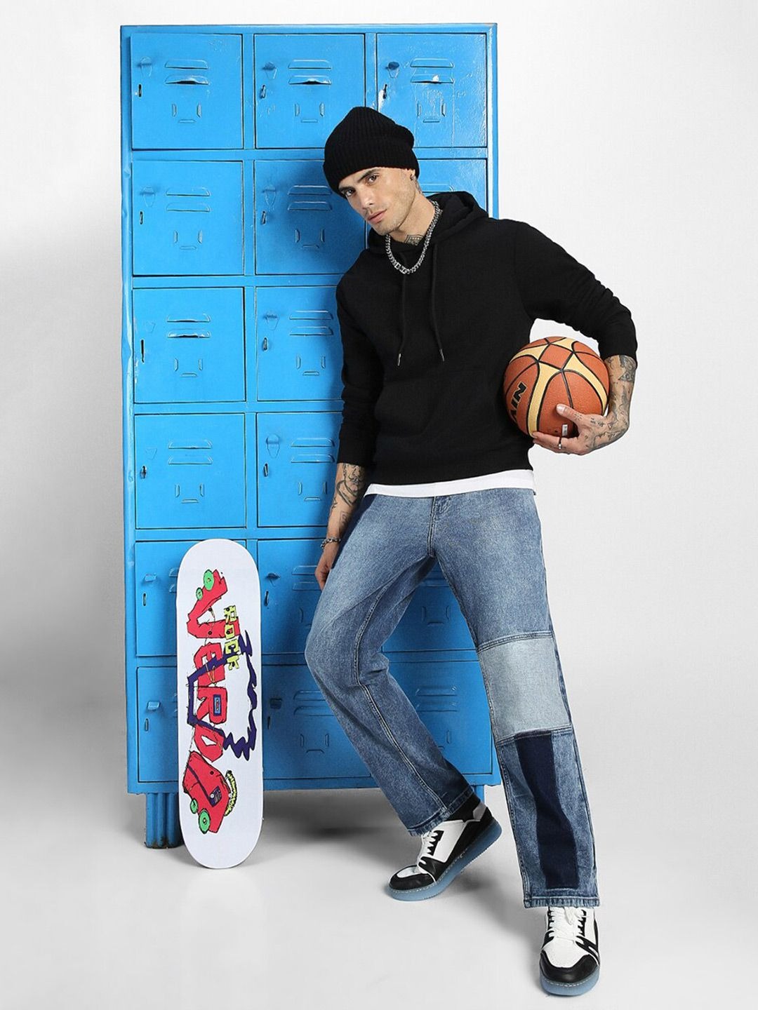 Men Black Solid Cotton Fleece Regular Fit Hooded Pullover Sweatshirt Online in Pakistan | Stylish Winter Wear