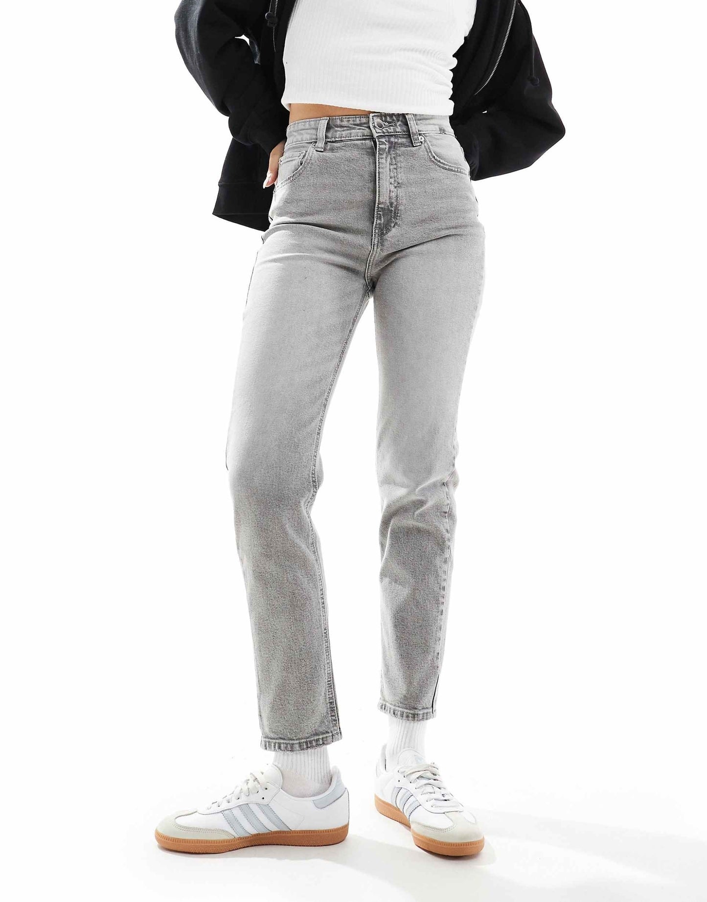 Women’s Grey Mom Jeans – High Waist Relaxed Fit Denim for Everyday Comfort in Pakistan | DENIMS