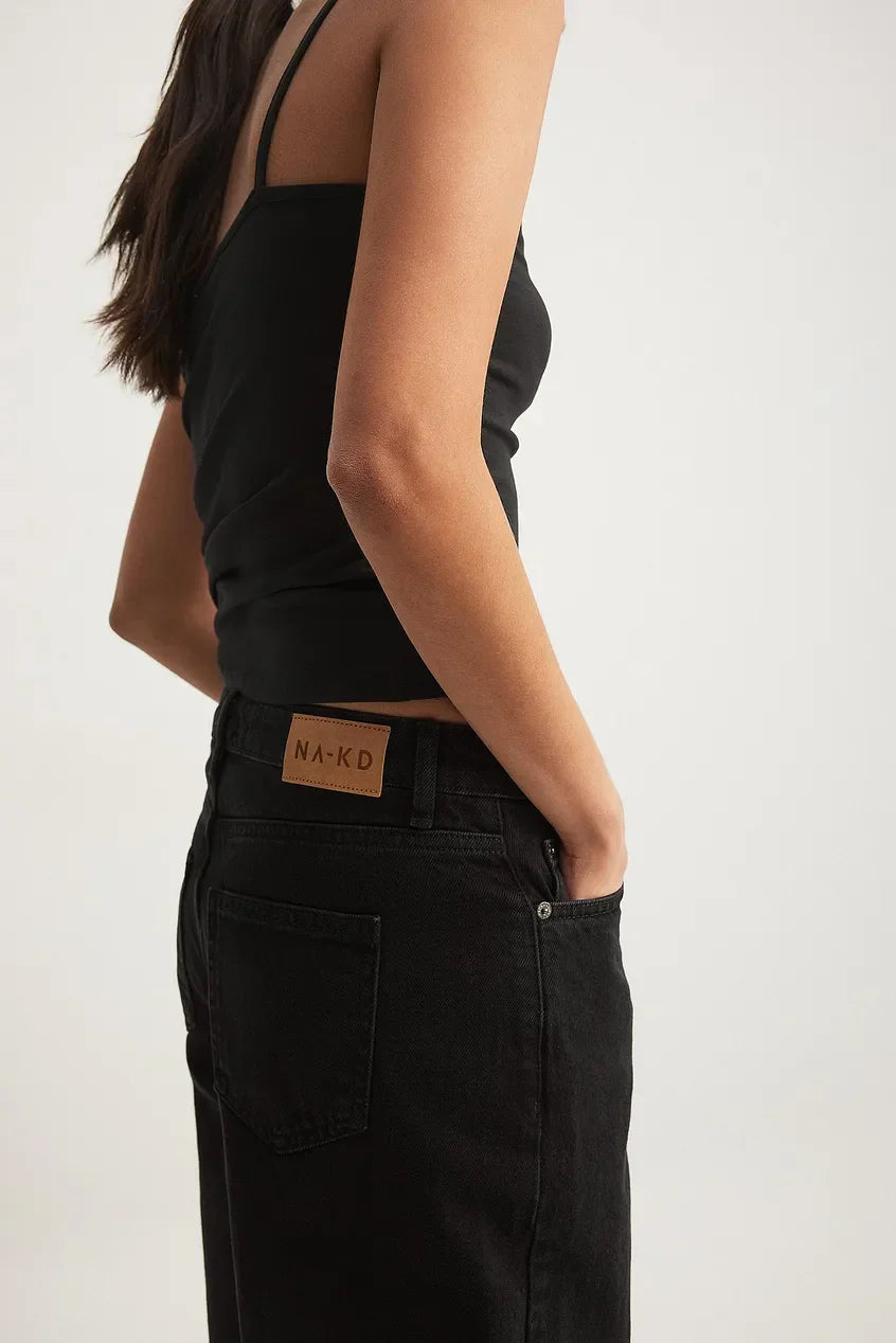 Mid Waist Loose Long Jeans in Black - Stylish & Comfortable Denim