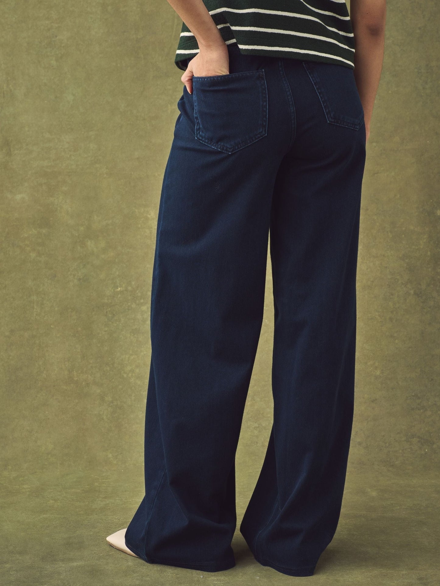 Women River Island Blue High Waisted Pocket Front Wide Leg Jeans – Stylish Denim Pants for Pakistan