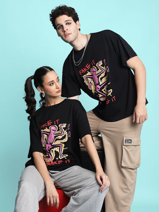 Men Halloween Graphic Print Round Neck Cotton T-Shirt – Stylish Festive Outfit in Pakistan | DENIMS