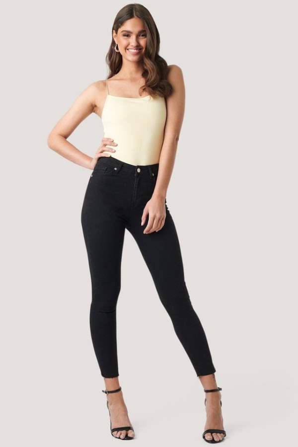 Women Slim Fit Mid-Rise Clean Look Stretchable Jeans