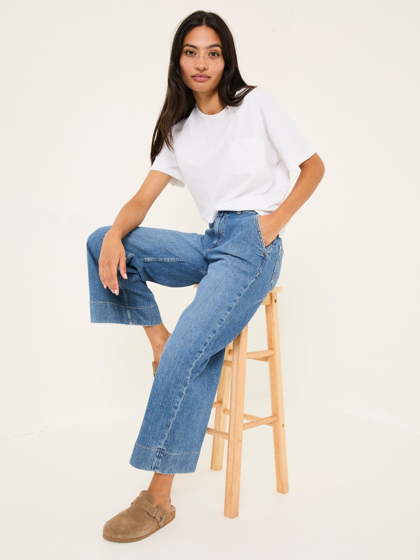 Women FatFHB INDUSTRIES Hove Blue Denim Wide Leg Crop Jeans – Stylish Cropped Denim for Pakistani Women