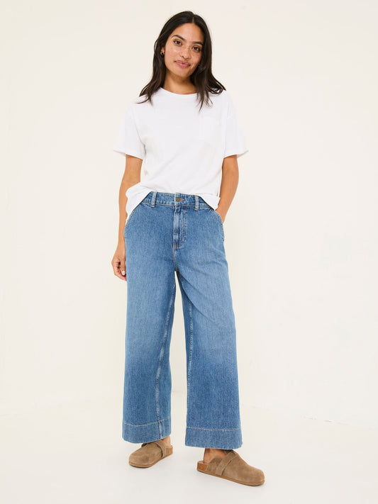 Women FatFHB INDUSTRIES Hove Blue Denim Wide Leg Crop Jeans – Stylish Cropped Denim for Pakistani Women