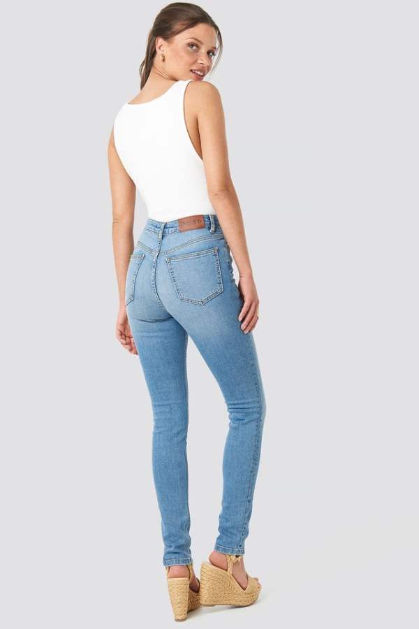 Women Mid-Rise Clean Look Stretchable Cropped Jeans