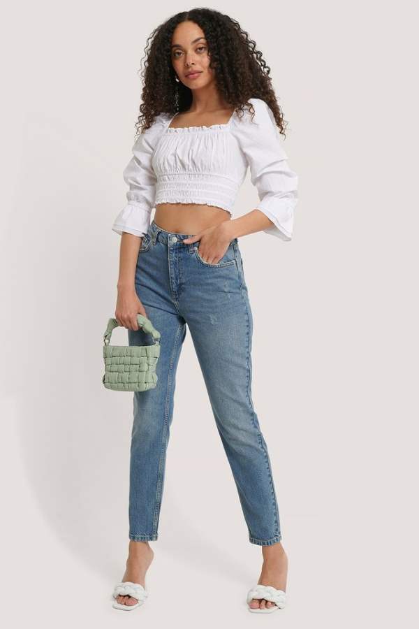 Women Skinny Fit Mid-Rise Low Distress Cropped Stretchable Jeans