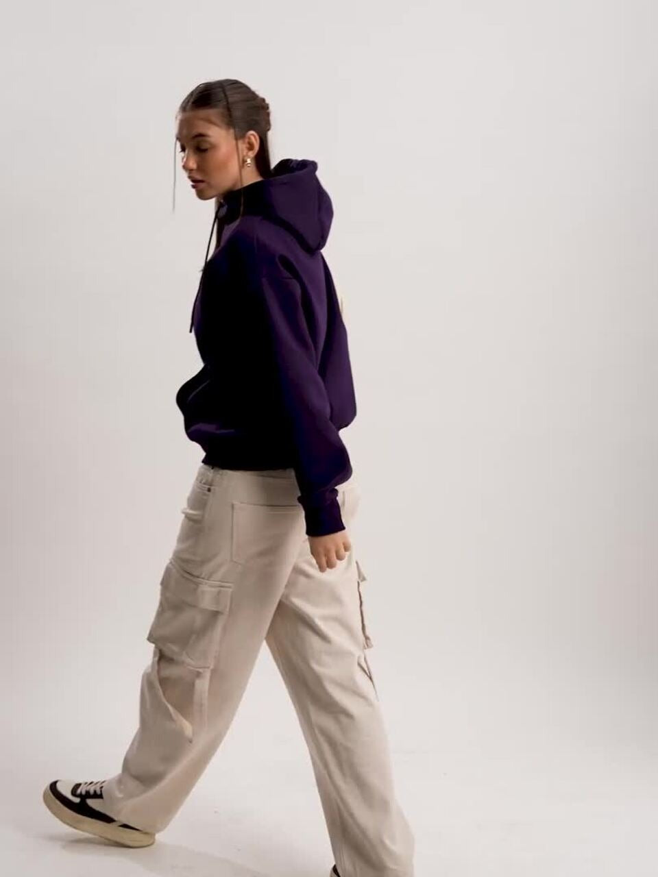 Women Printed Hooded Pullover Hoodie – Breathable Graphic Cotton Pullover for Pakistan