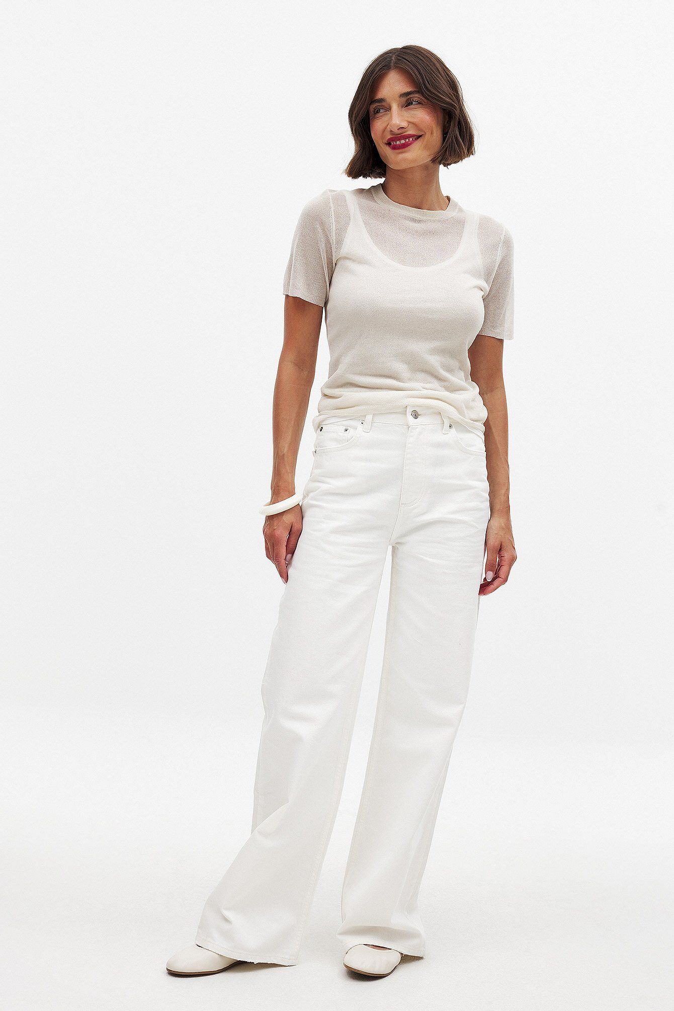 Wide High Waist Jeans for Women – Trendy, Comfortable & Flattering Fit | DENIMS Pakistan