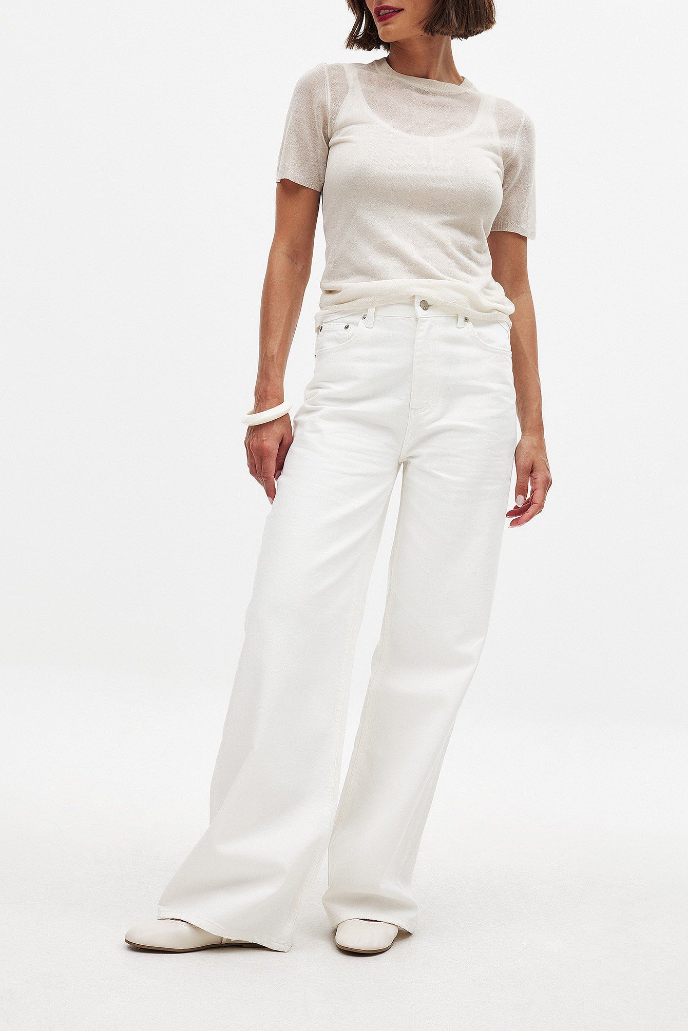 Wide High Waist Jeans for Women – Trendy, Comfortable & Flattering Fit | DENIMS Pakistan