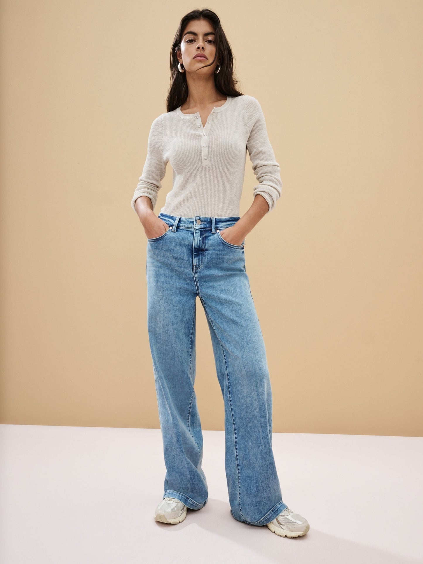 Women Mid Blue Wide Leg Jeans – Trendy High Waist Denim Pants for Women in Pakistan | DENIMS