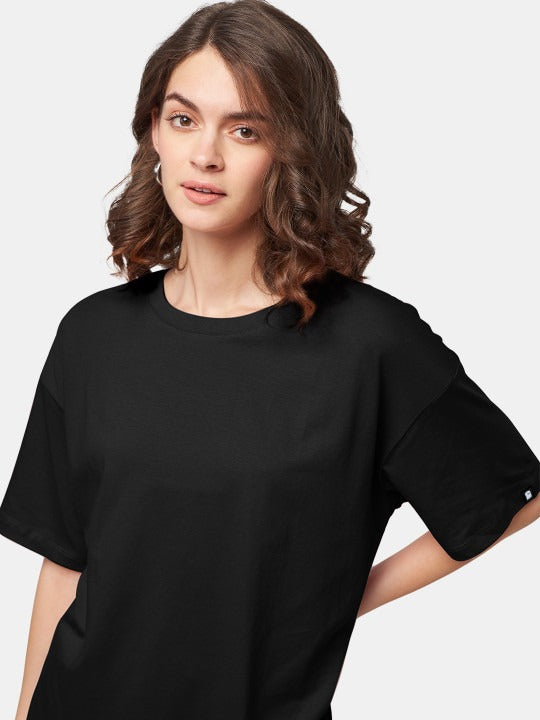 Women Drop-Shoulder Sleeves Oversized T-Shirt – Trendy Casual Wear Pakistan