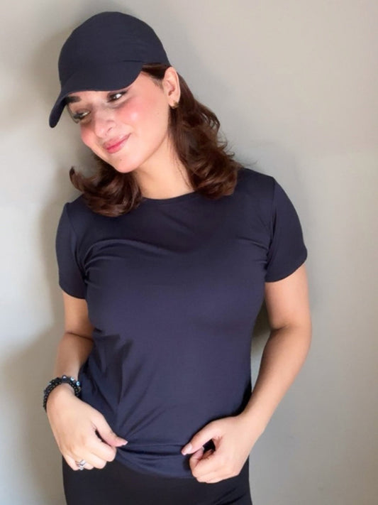 Men Round Neck Quick Dry Breathable Training T-Shirt – Active Wear Pakistan