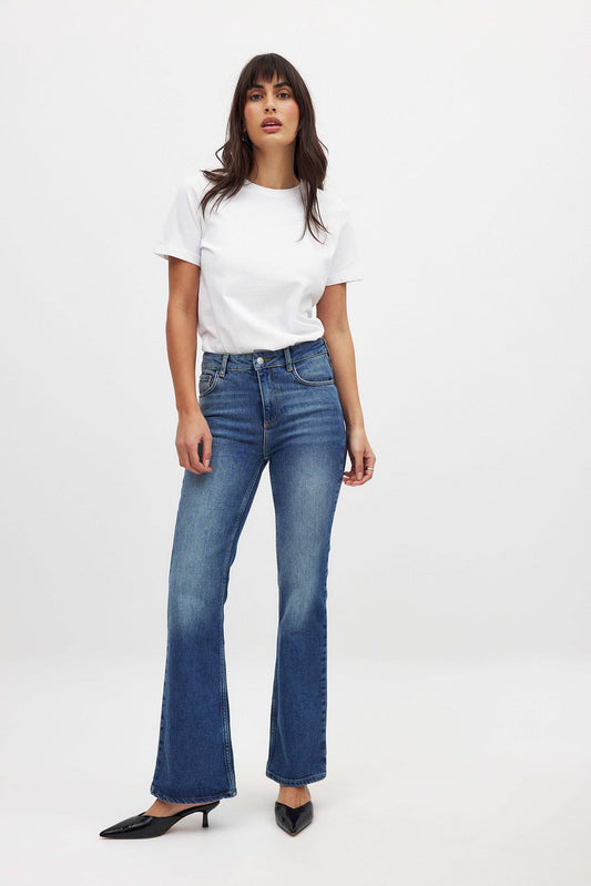 Women High Waist Flared Denim – High Rise Flare Jeans, Vintage Revival for Pakistani Women | DENIMS