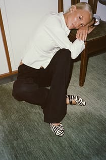 Women Mid Waist Straight Denim Jeans – Mid-Rise Straight Fit, Comfortable Everyday Denim | DENIMS