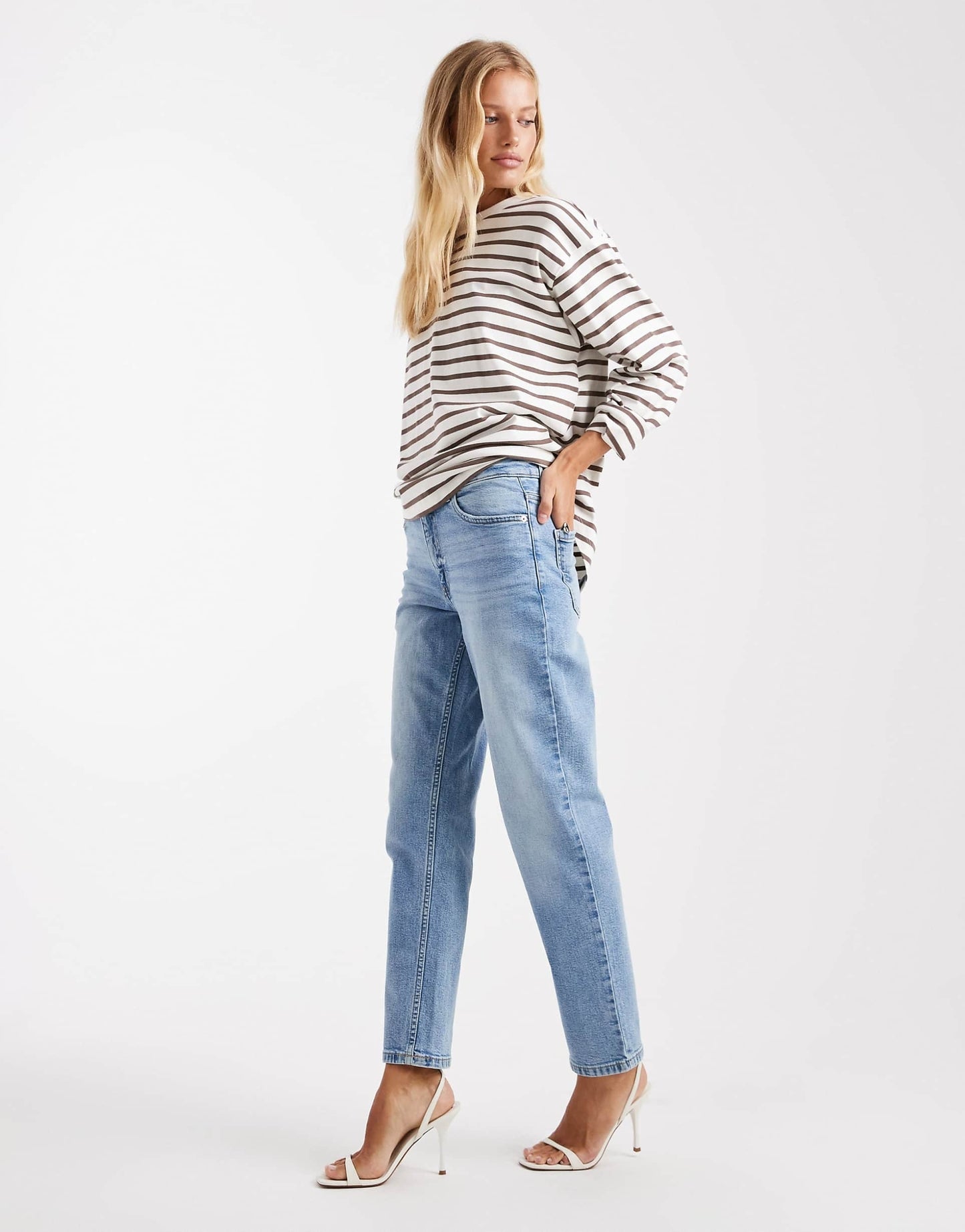 Mom Jeans in Mid Blue – High Waist Vintage Fit Denim for Women in Pakistan | DENIMS