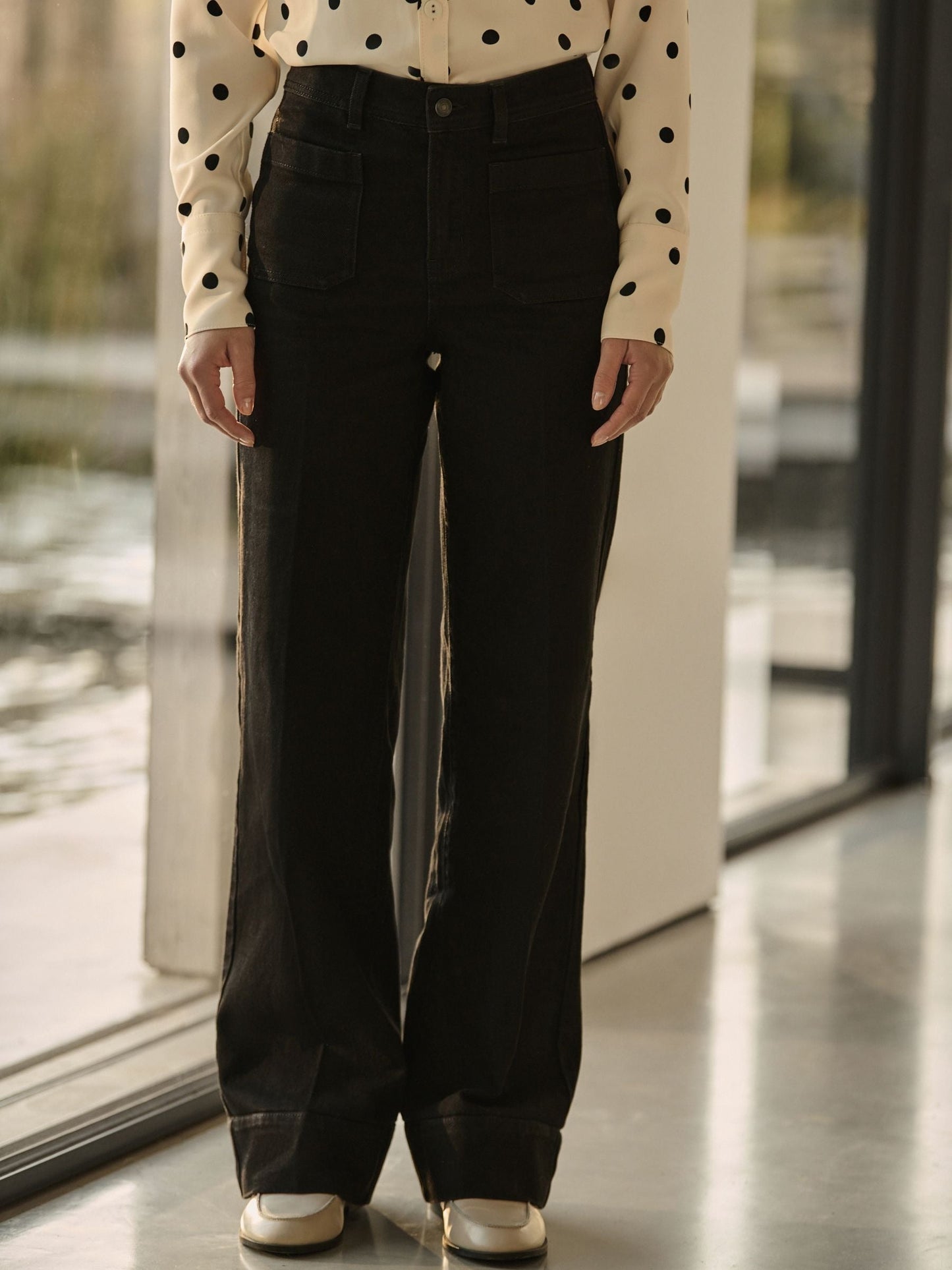 Women Black Patch Pocket Wide Leg Jeans – High Waist Loose Fit Denim Pants for Women in Pakistan | DENIMS