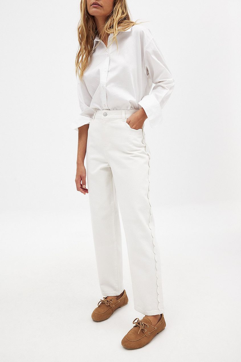 Women Cropped Scallop Detail Denim Jeans – Feminine Scallop Hem, Trendy Cropped Fit | DENIMS